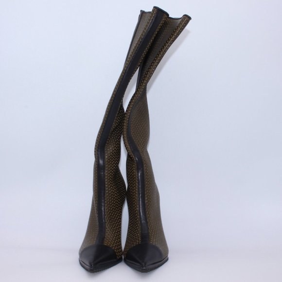 Michael Kors Perforated Leather Abigail Runway Boots Brown/Black Size 40 New - Picture 6 of 13